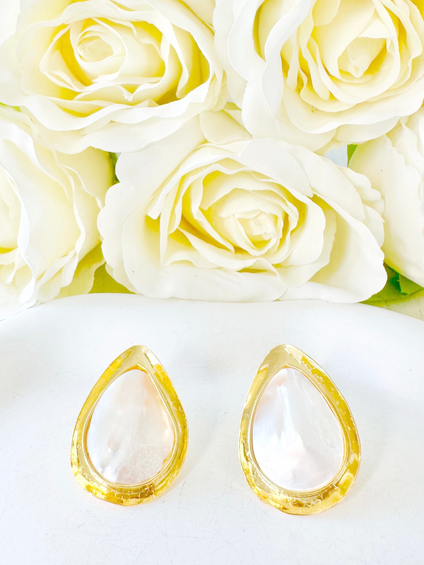 Aretes Luxury Nacar image 0