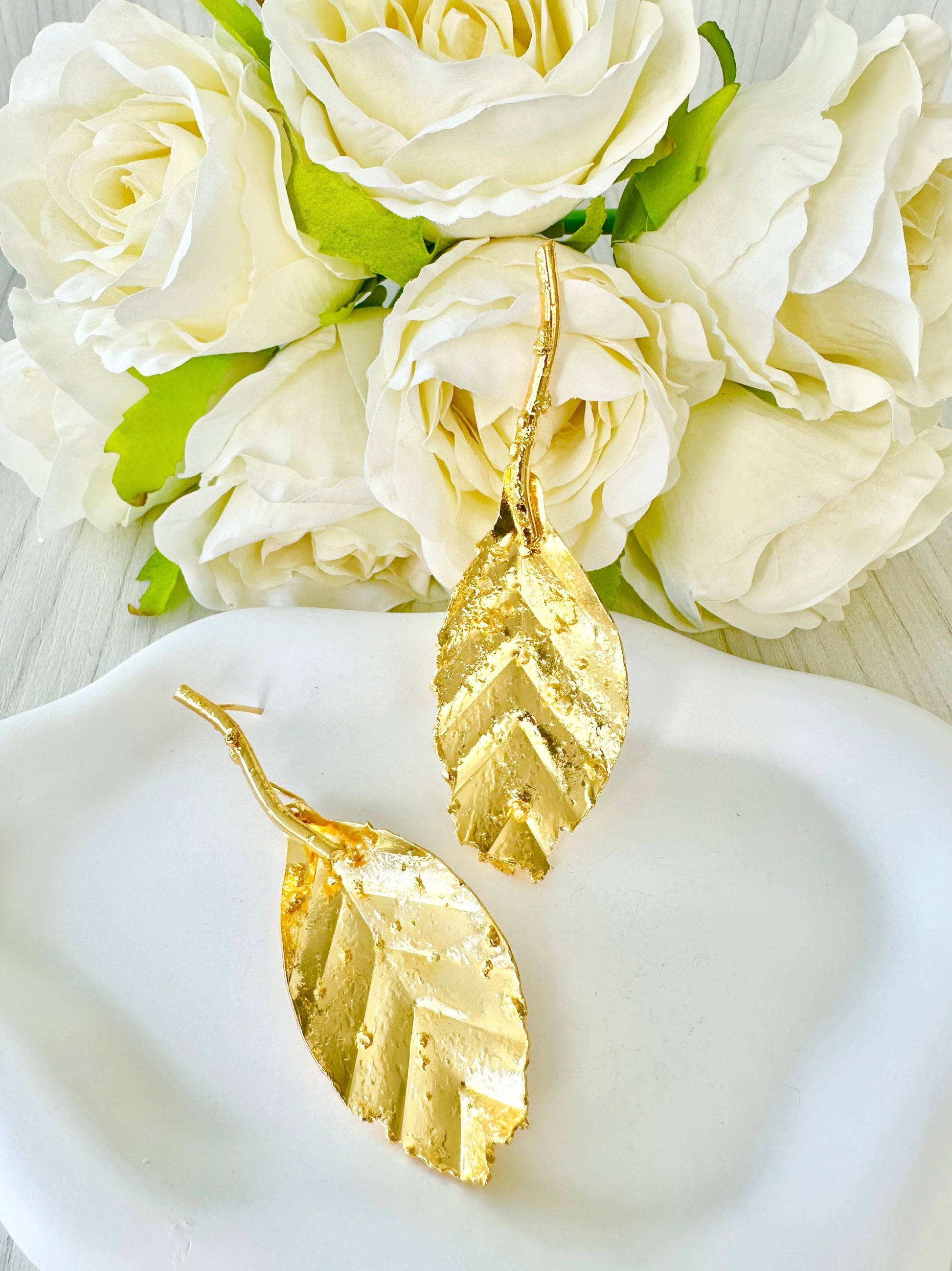 Aretes multifuncionales topos y largos, forma de hoja
