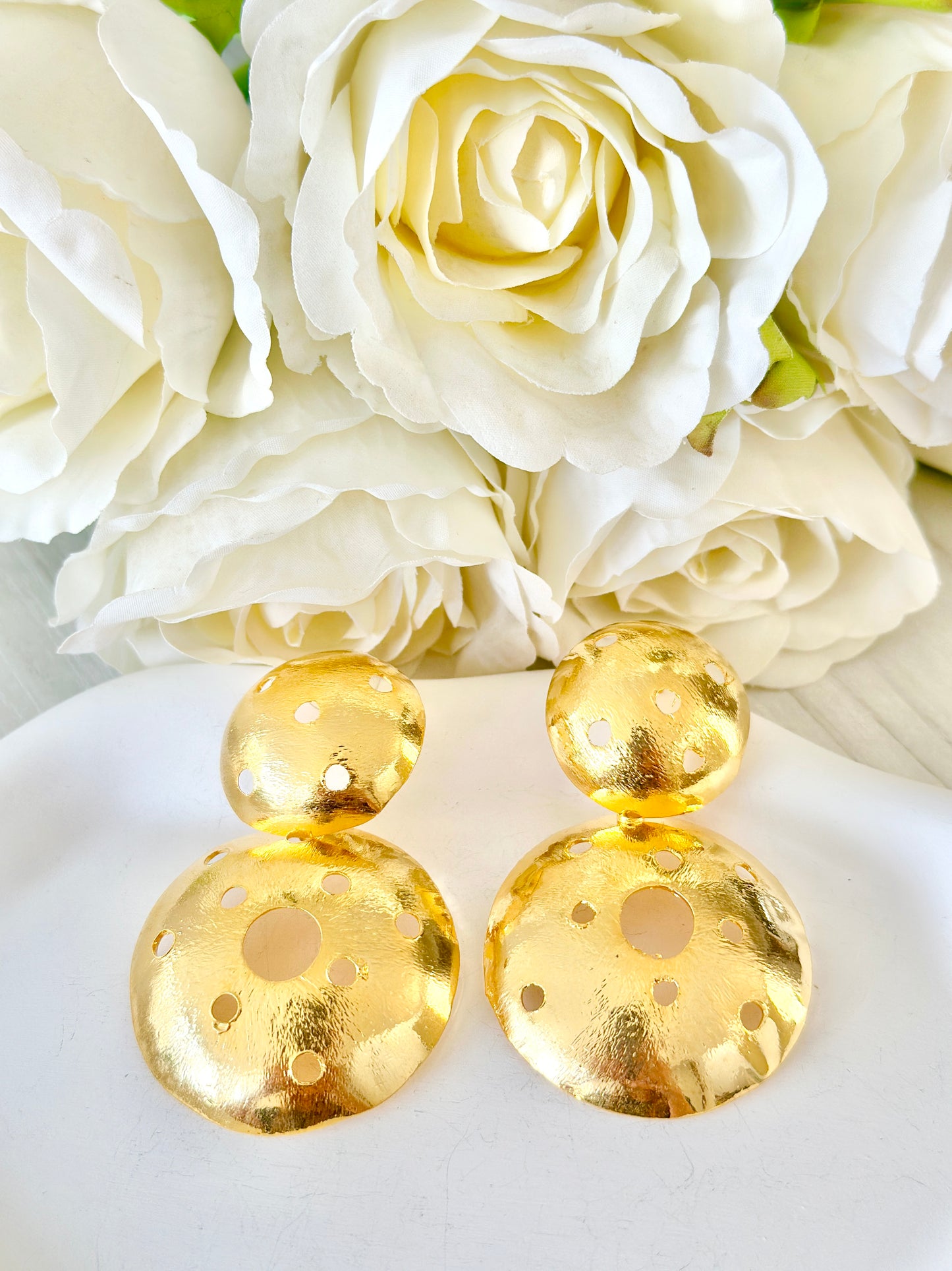 Úsalos como topos redondos calados o añade la caída geométrica calada